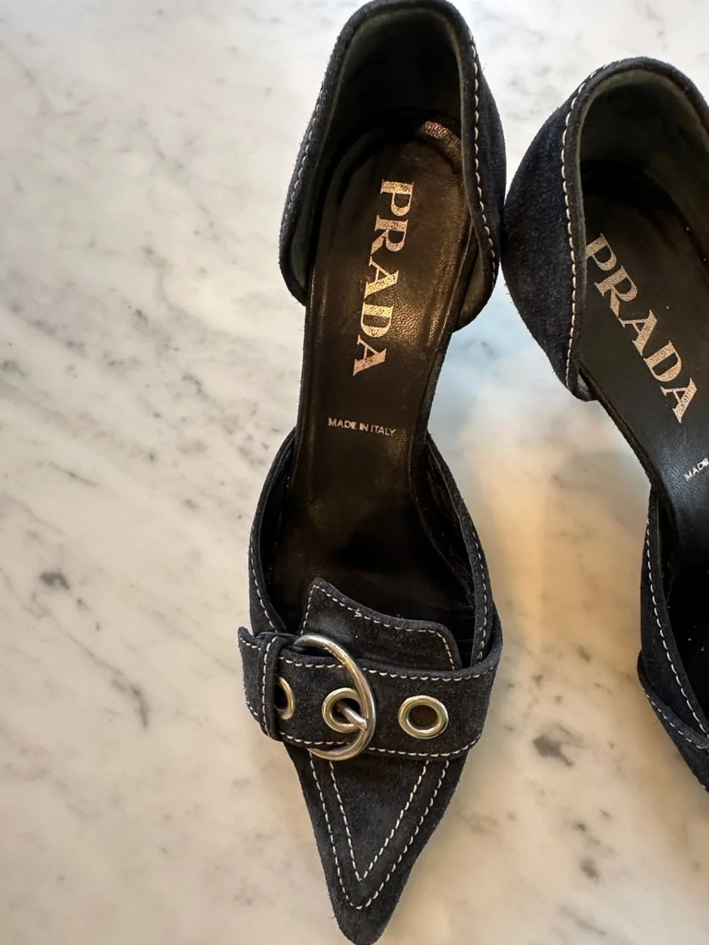 Vintage Prada Navy Suede Pointed Kitten Heels with Buckle Sz 35.5 - Picture 2 of 8